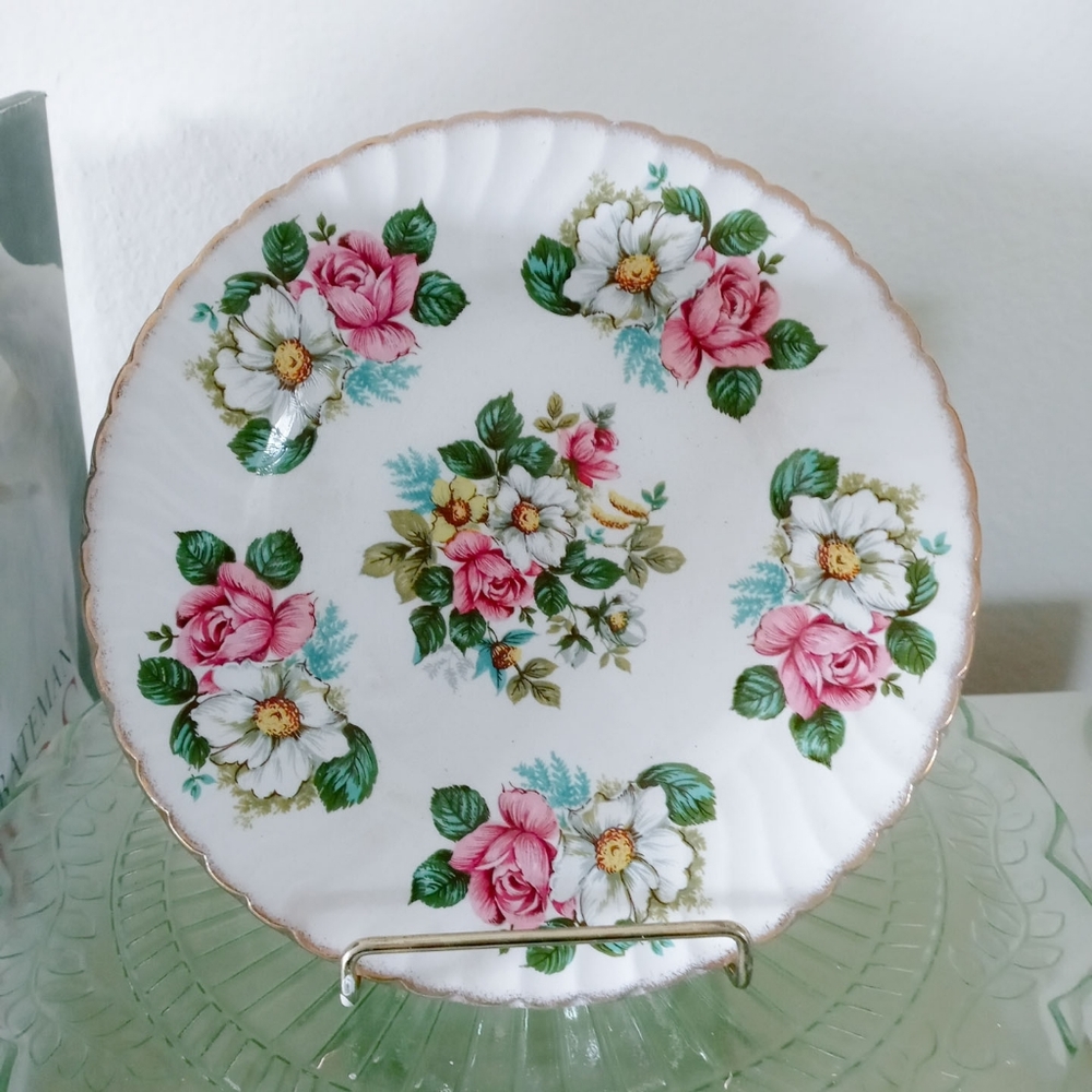 Four Shabby Cottage  Chic Spring Floral Plates